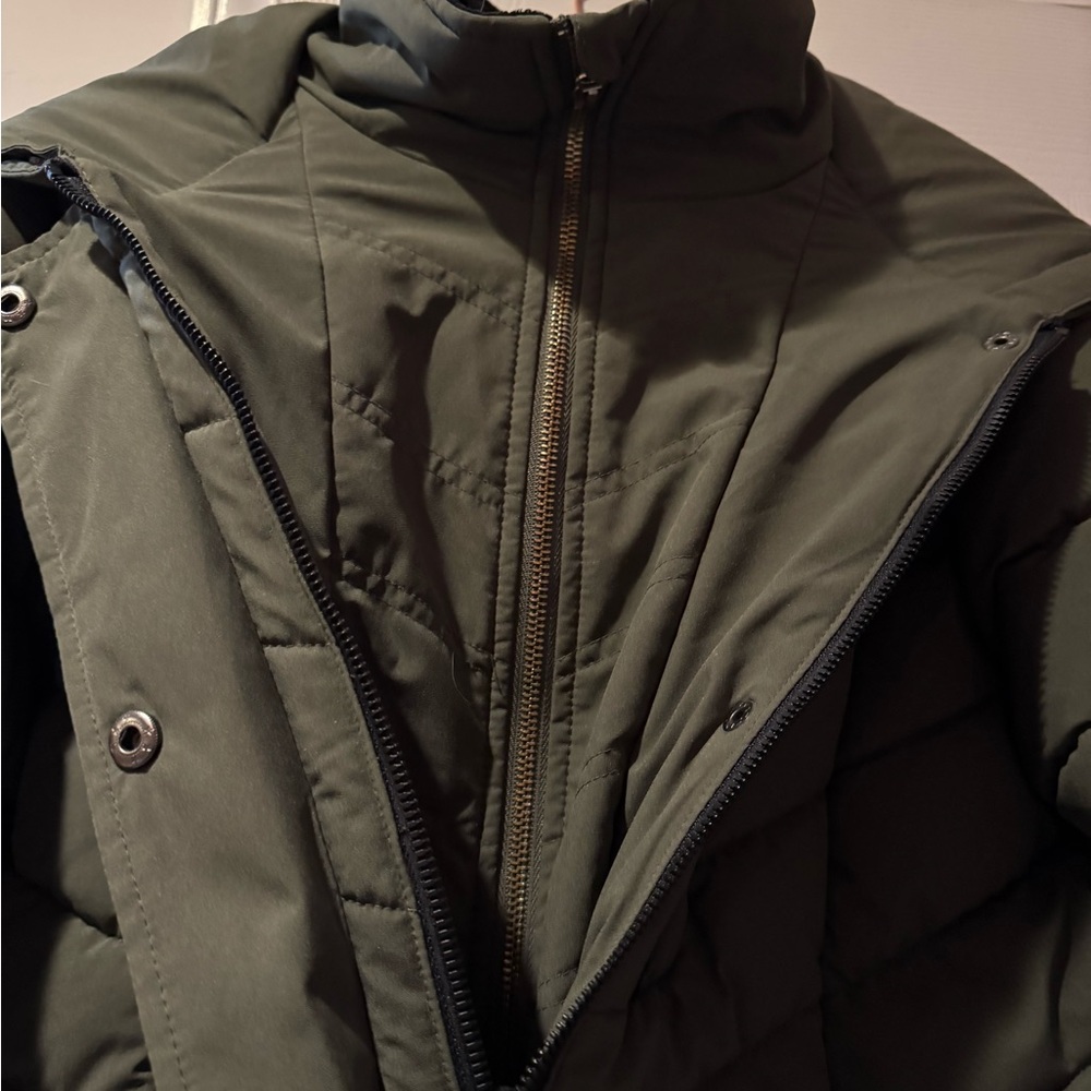 Swiss Tech Women's Dark Green Puffer Jacket - Picture 2 of 7